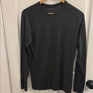 Men’s Metal Vent Tech Long Sleeve Shirt Lululemon XS